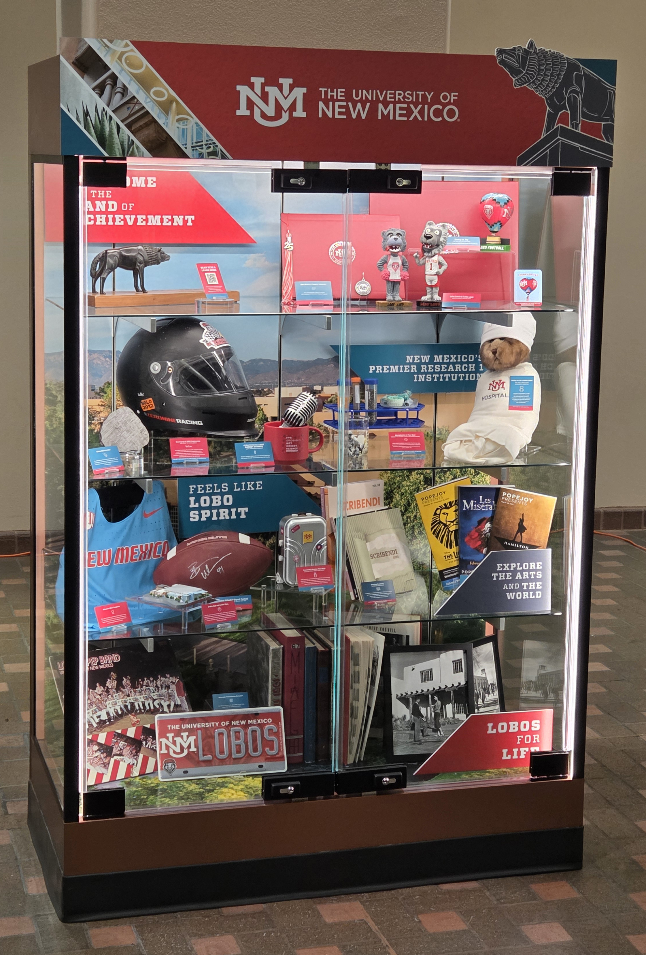 Lobos take flight at the International Sunport – UNM Newsroom